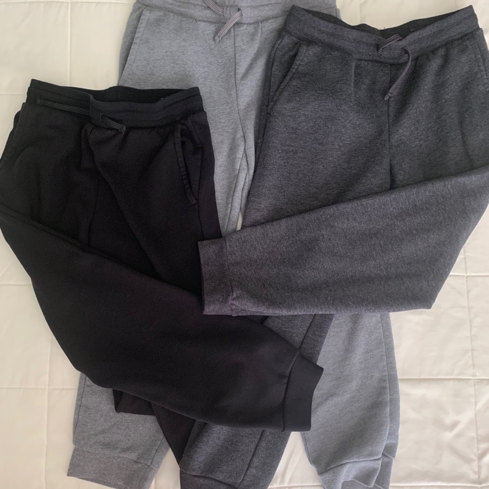 Boys Joggers size M (10/12)